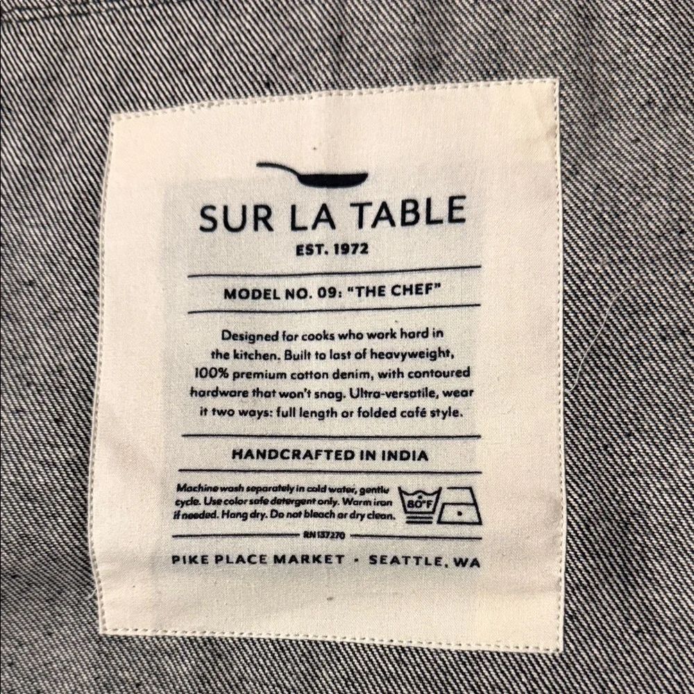Sur La Table apron with Beige Straps